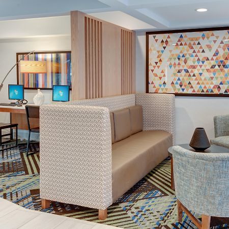 Holiday Inn Express & Suites West Long Branch - Eatontown By Ihg Exterior photo
