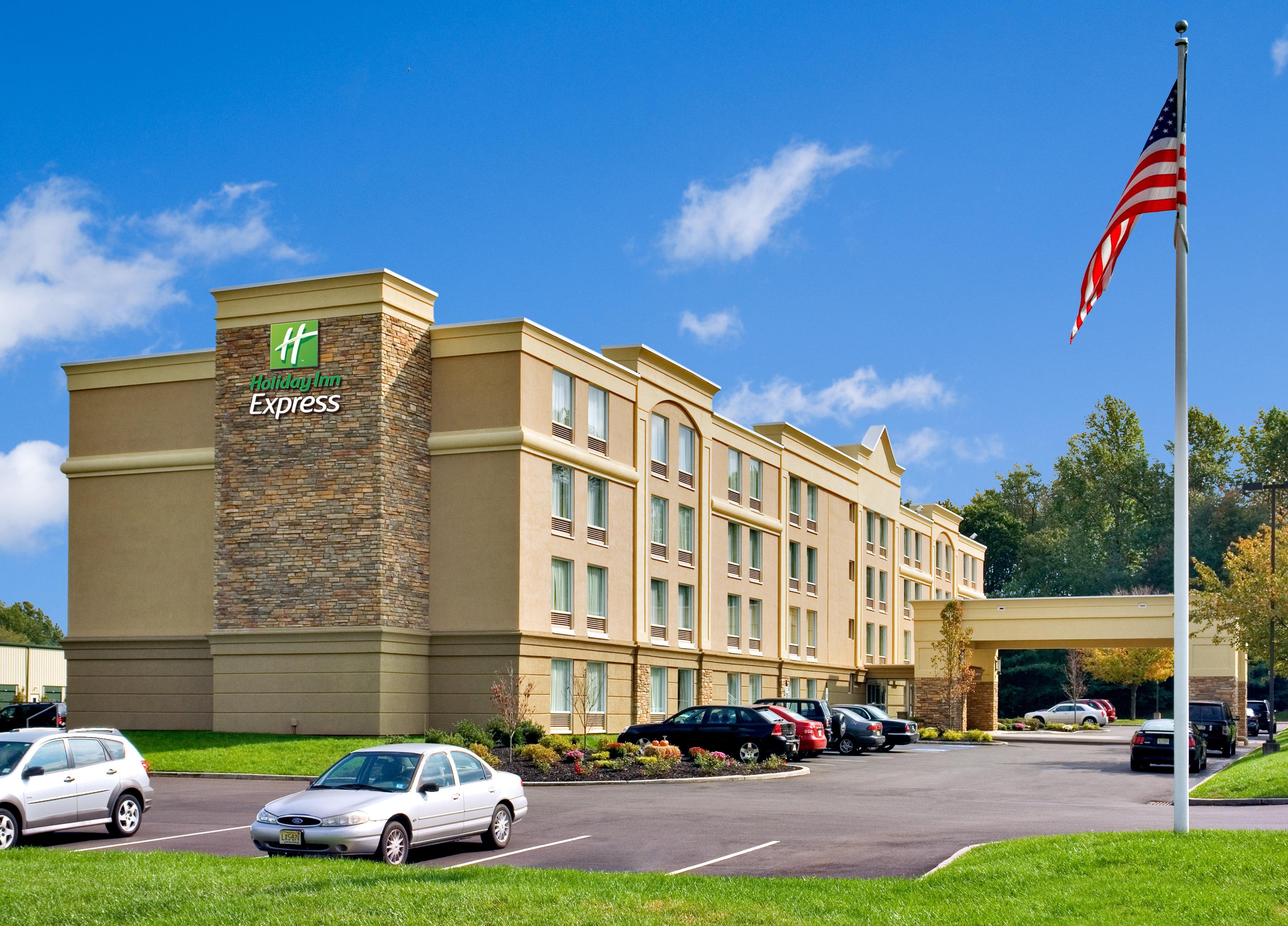 Holiday Inn Express & Suites West Long Branch - Eatontown By Ihg Exterior photo