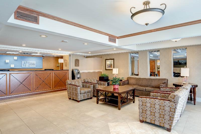 Holiday Inn Express & Suites West Long Branch - Eatontown By Ihg Exterior photo