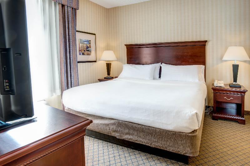 Holiday Inn Express & Suites West Long Branch - Eatontown By Ihg Exterior photo