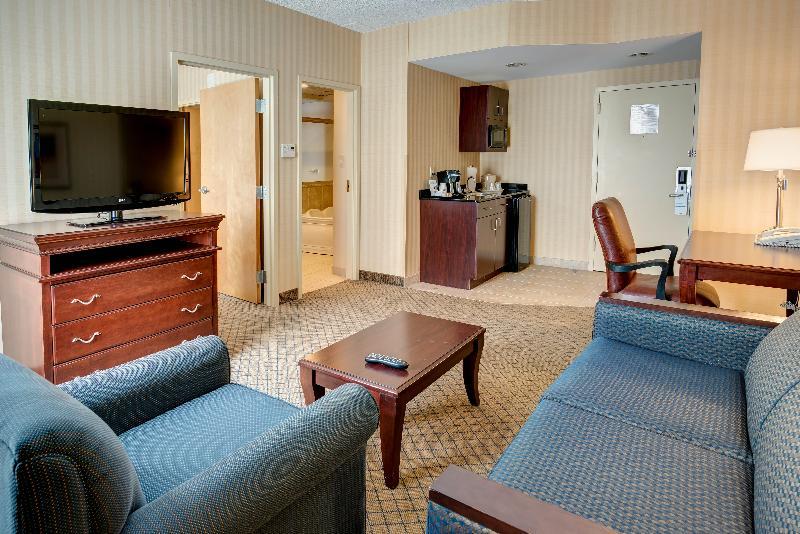 Holiday Inn Express & Suites West Long Branch - Eatontown By Ihg Exterior photo